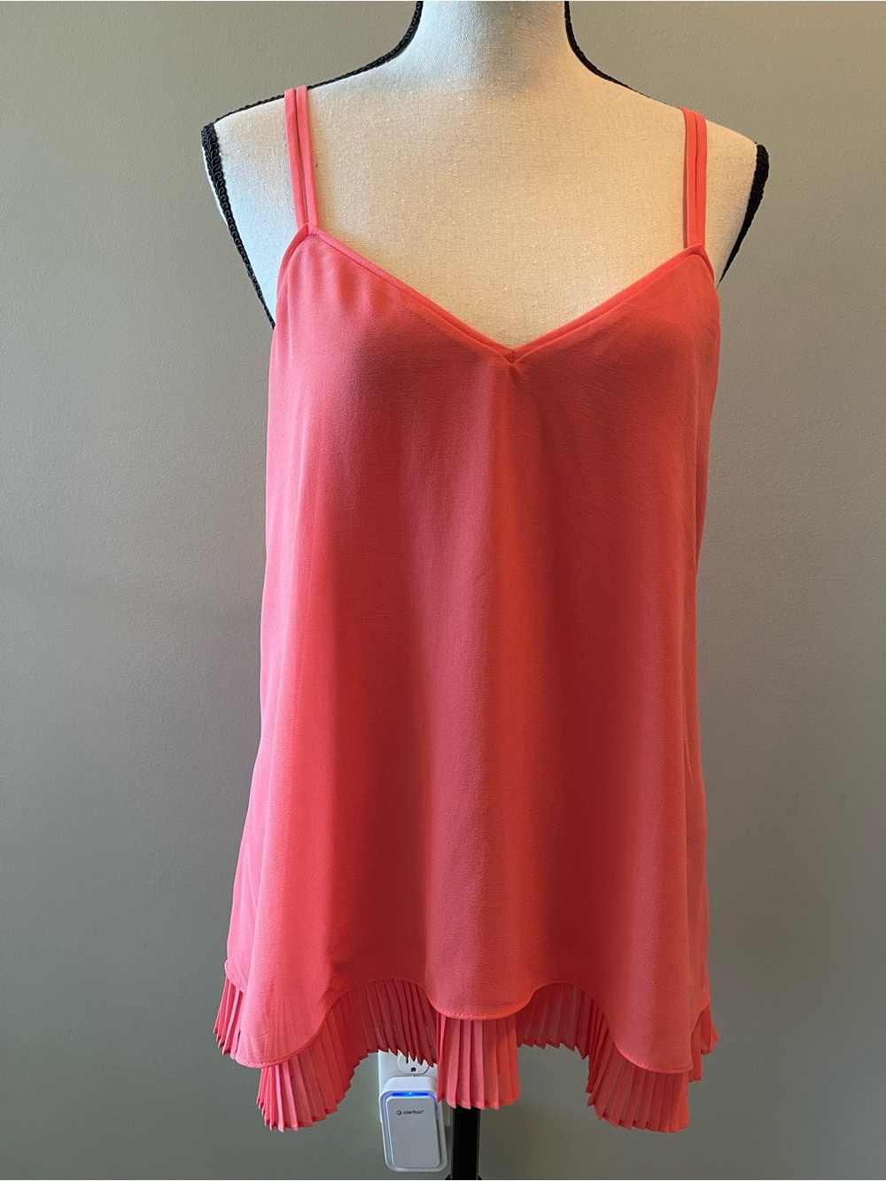 White House Black Market Coral Pink Pleated Top